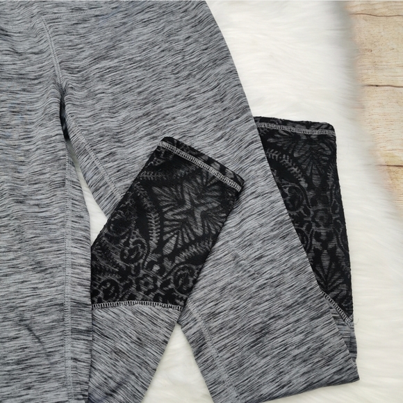 Maurices In Motion Gray Lace Cuff Leggings Size S - Picture 5 of 9